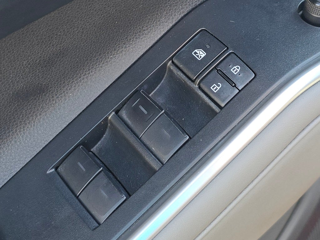 2023 Toyota Highlander Hybrid LE