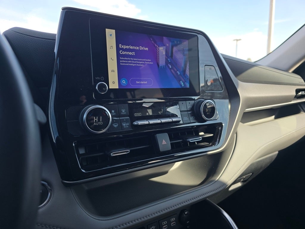 2023 Toyota Highlander Hybrid LE