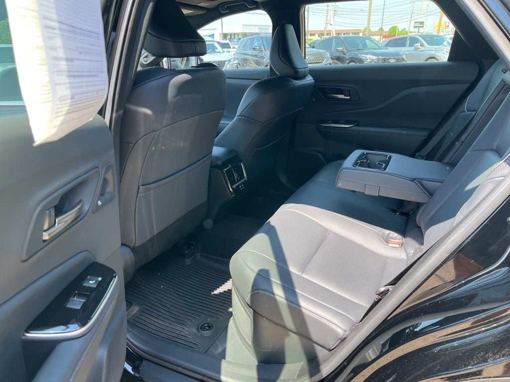 2025 Toyota Crown Signia Limited