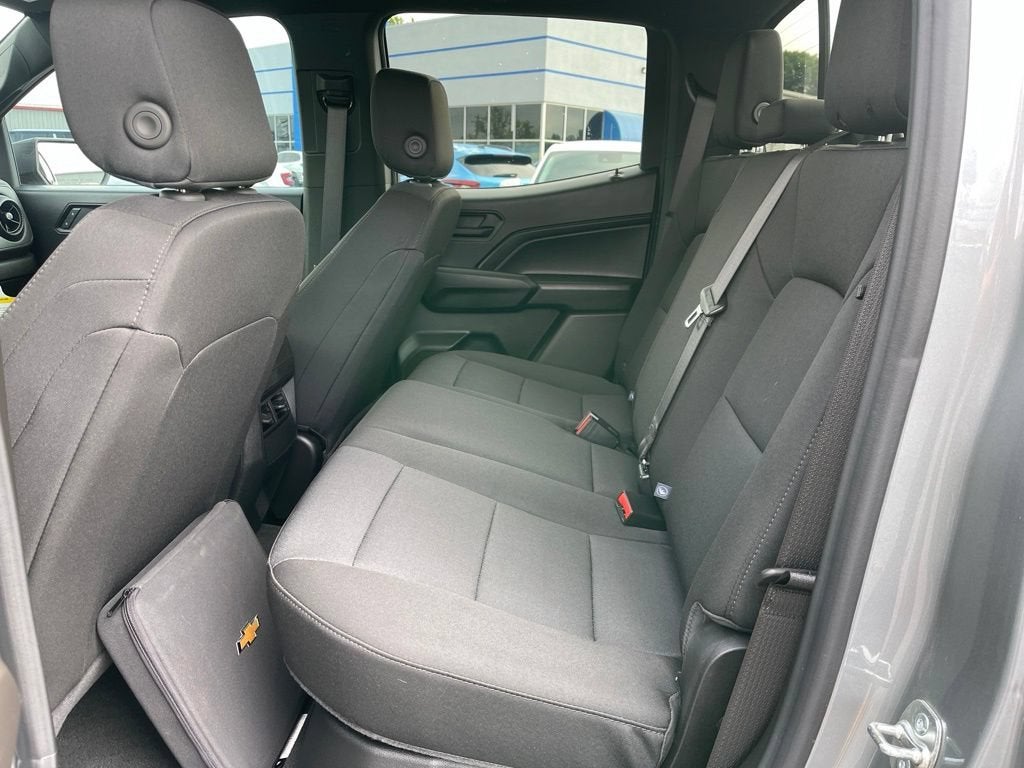 2025 Chevrolet Colorado WT/LT