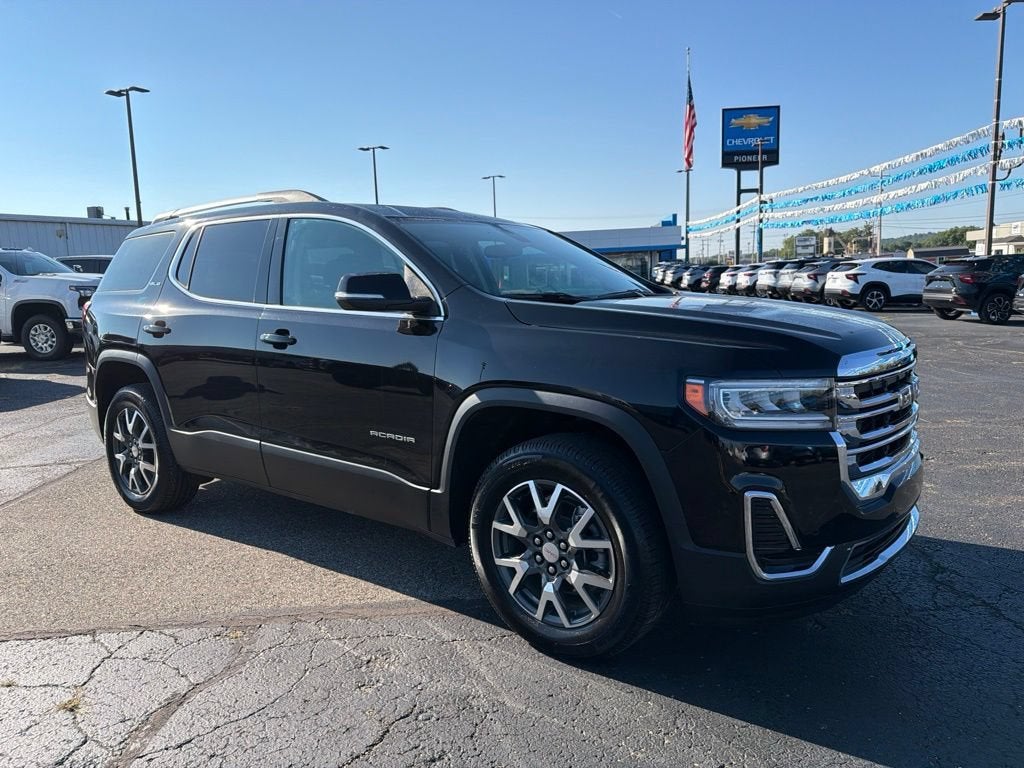 2022 GMC Acadia SLE