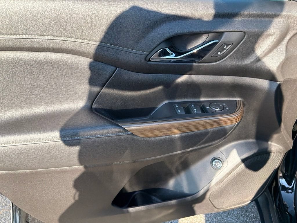 2022 GMC Acadia SLE