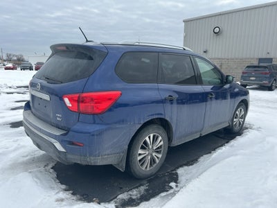 2018 Nissan Pathfinder SV