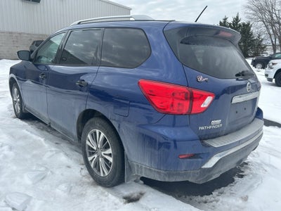 2018 Nissan Pathfinder SV