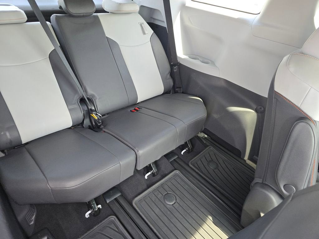 2021 Toyota Sienna XSE