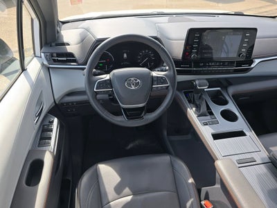 2021 Toyota Sienna XSE