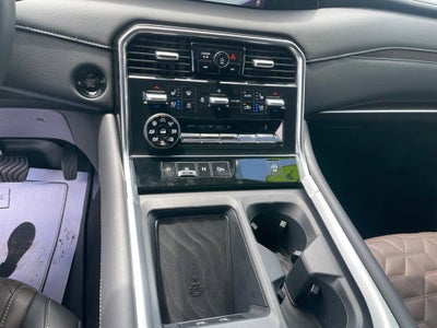 2025 Nissan Armada Platinum