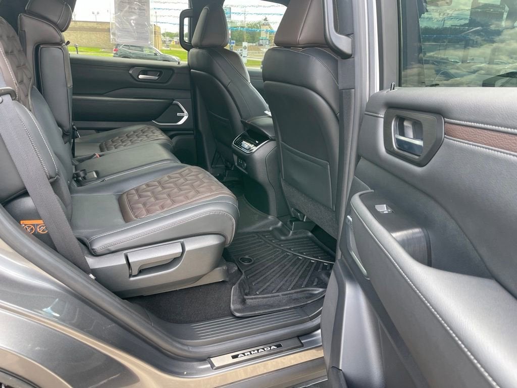 2025 Nissan Armada Platinum