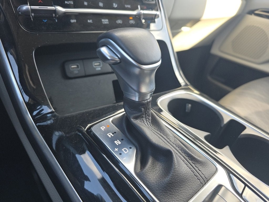 2024 Kia Carnival SX