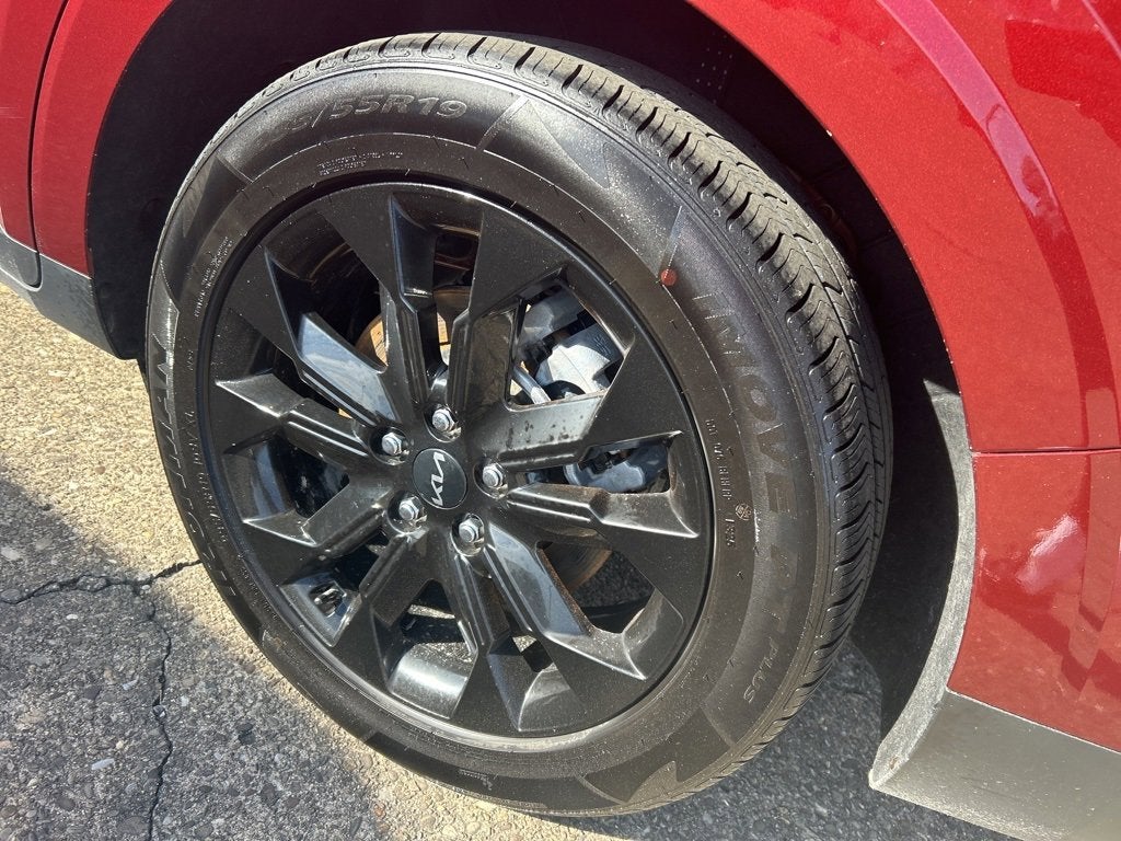 2024 Kia Carnival SX