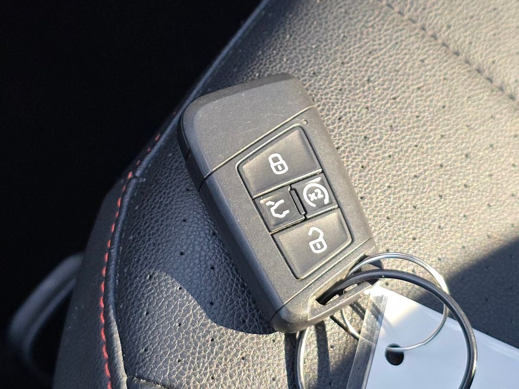 2024 Volkswagen Tiguan 2.0T Wolfsburg Edition