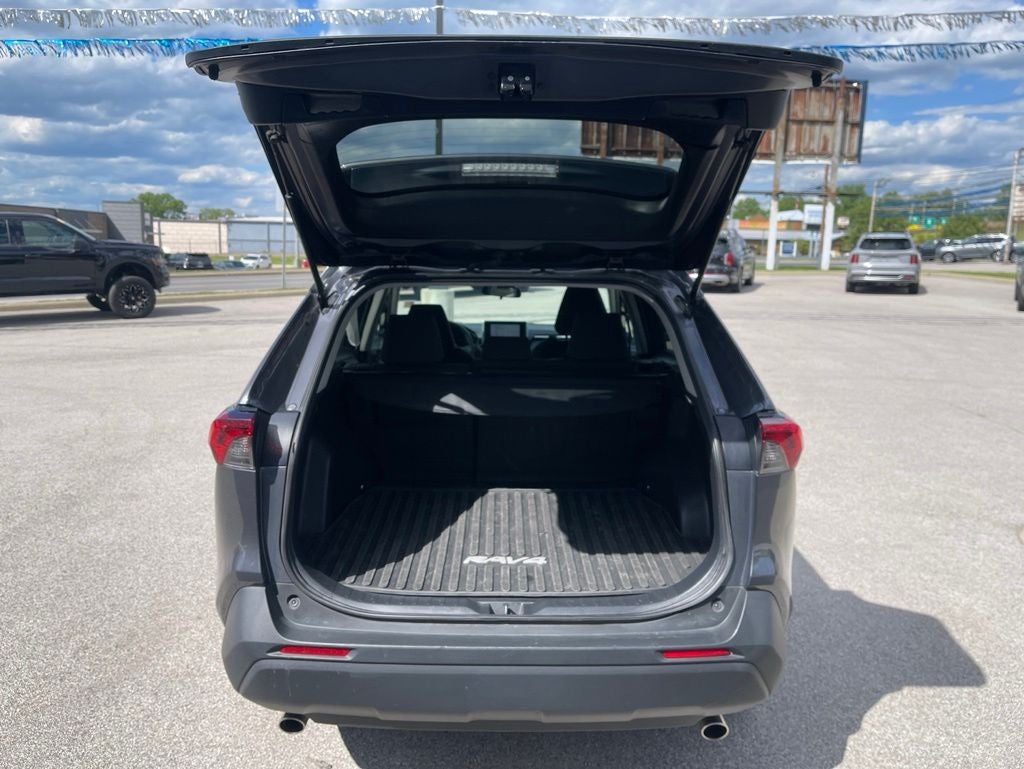 2023 Toyota RAV4 Hybrid LE