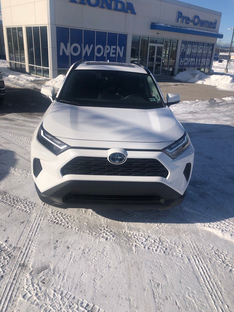 2022 Toyota RAV4 Hybrid XLE