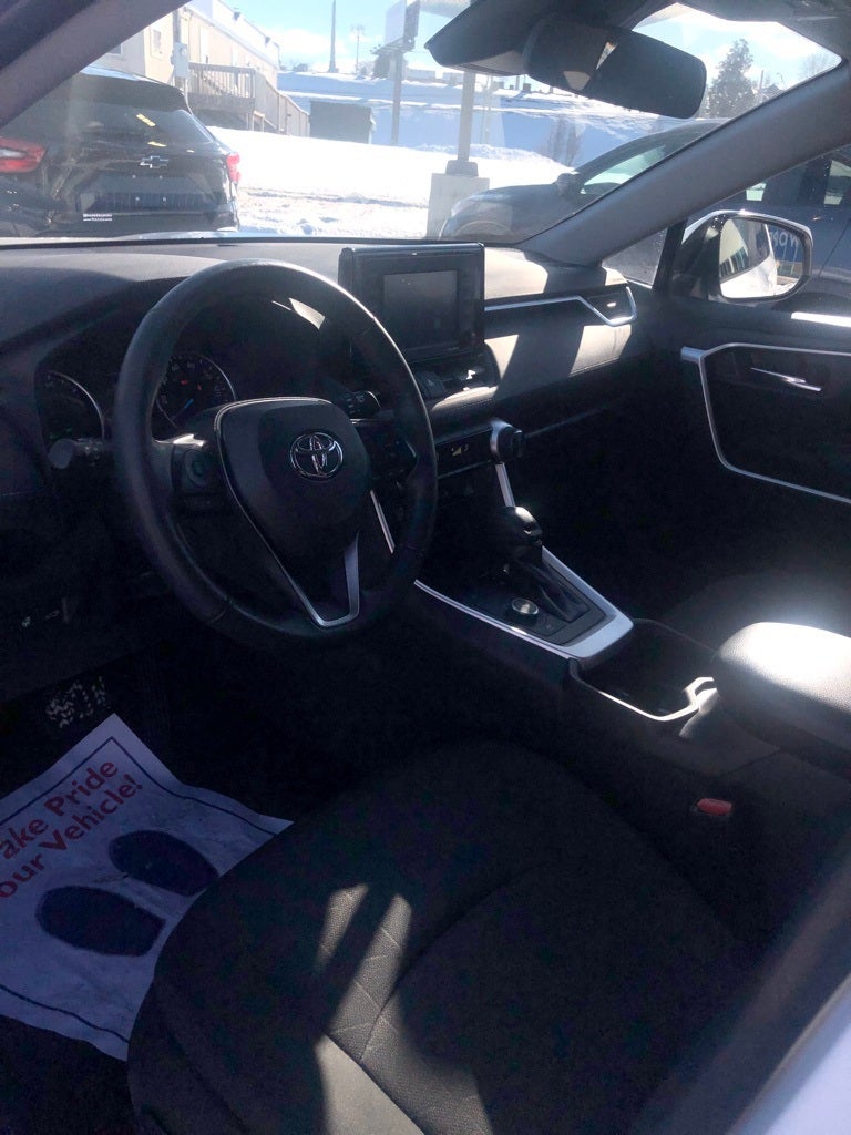 2022 Toyota RAV4 Hybrid XLE