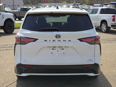 2021 Toyota Sienna XSE 7 Passenger