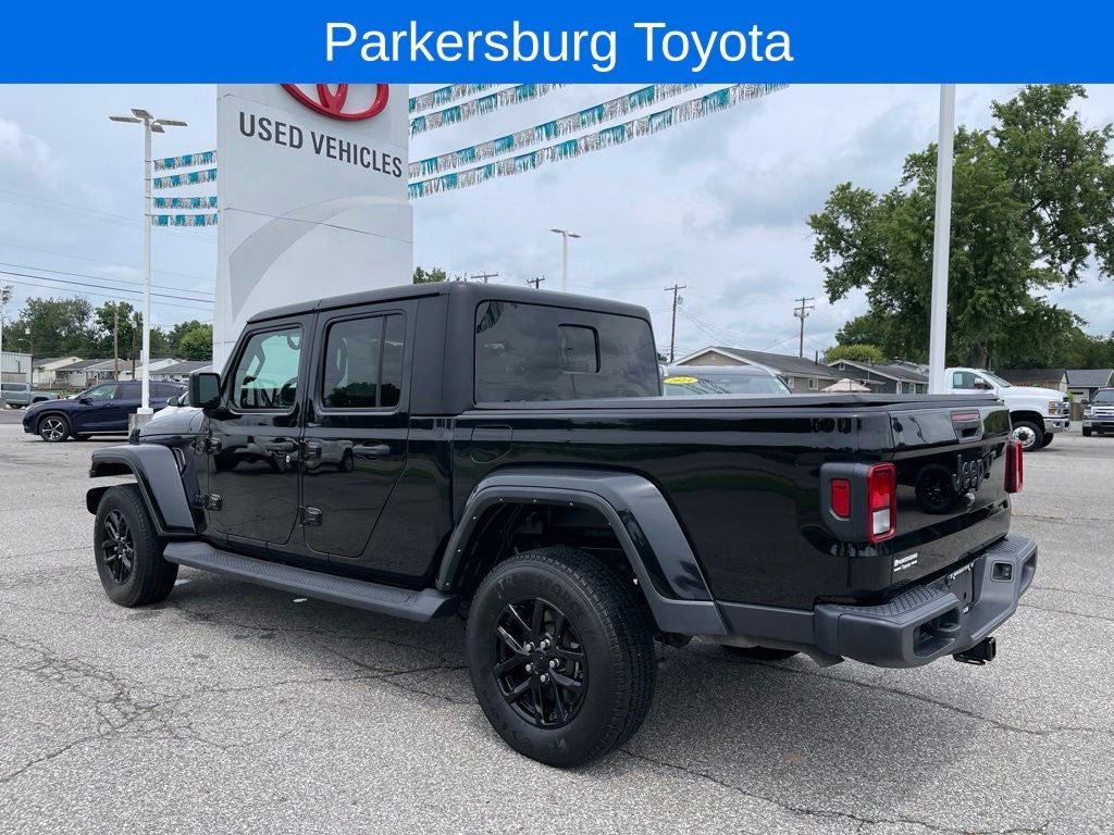 2022 Jeep Gladiator Sport