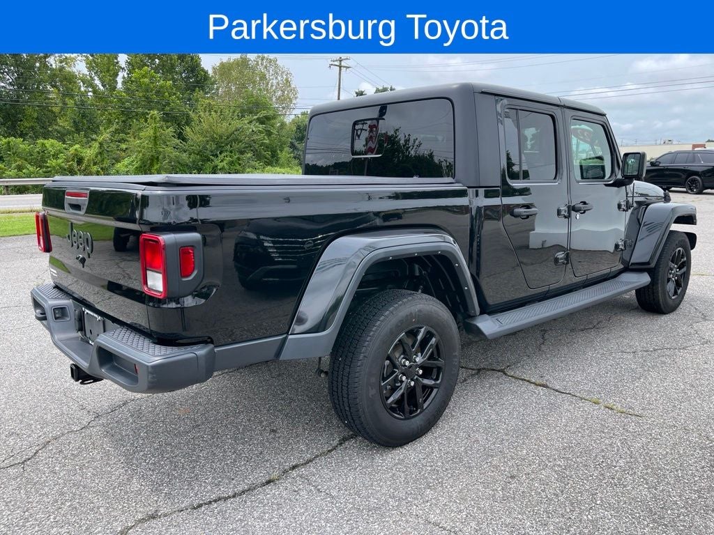 2022 Jeep Gladiator Sport