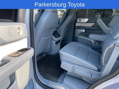 2024 Lincoln Navigator Black Label