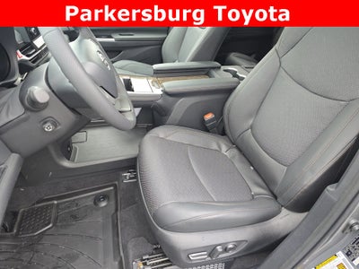 2026 Toyota Sienna Platinum 7 Passenger