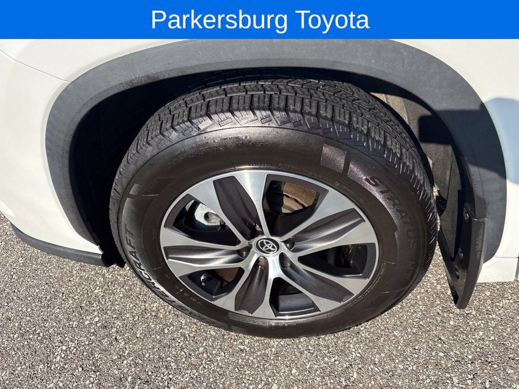 2023 Toyota Highlander Hybrid XLE