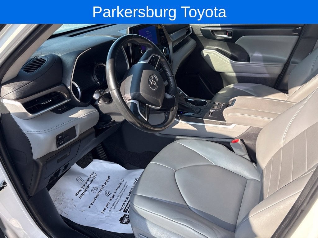 2023 Toyota Highlander Hybrid XLE