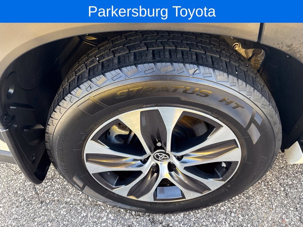 2023 Toyota Highlander Hybrid XLE