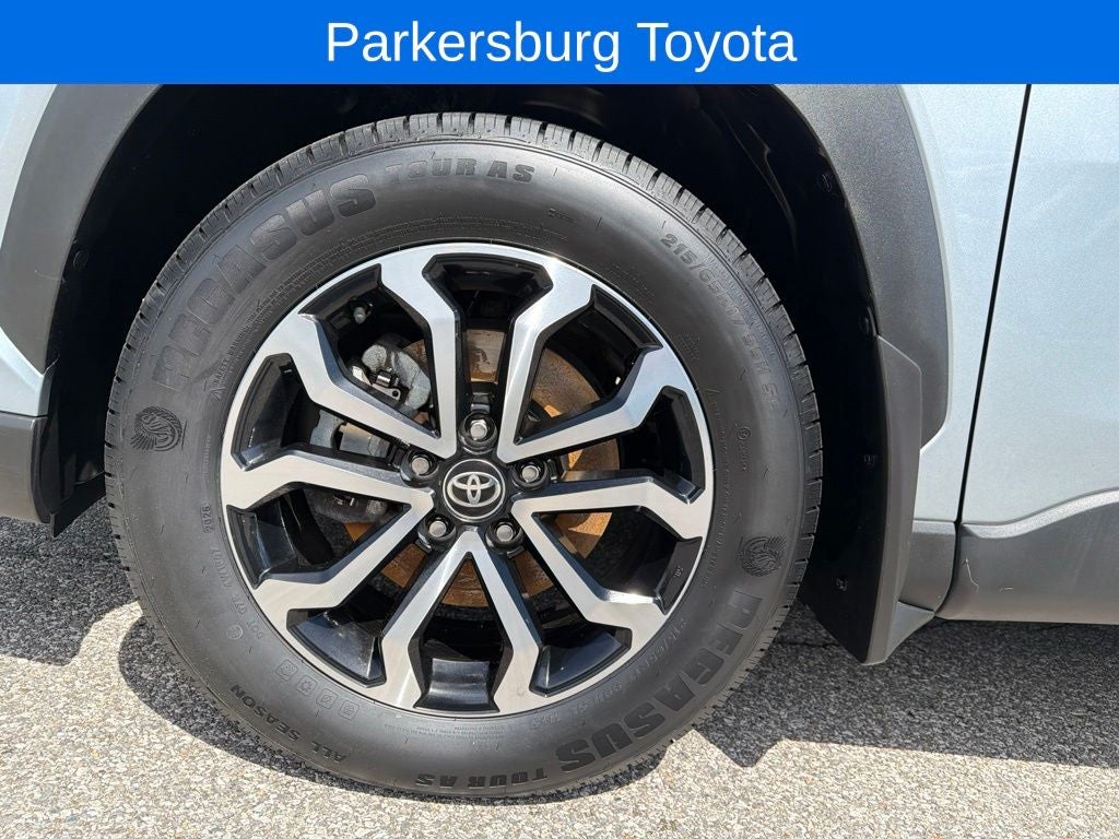 2024 Toyota Corolla Cross Hybrid SE