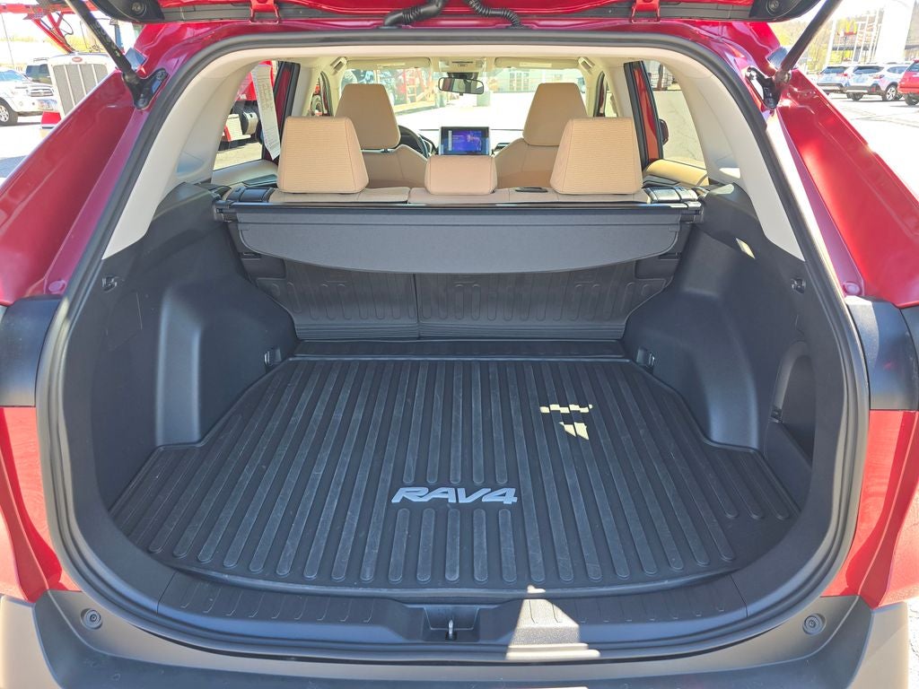 2025 Toyota RAV4 Hybrid LE