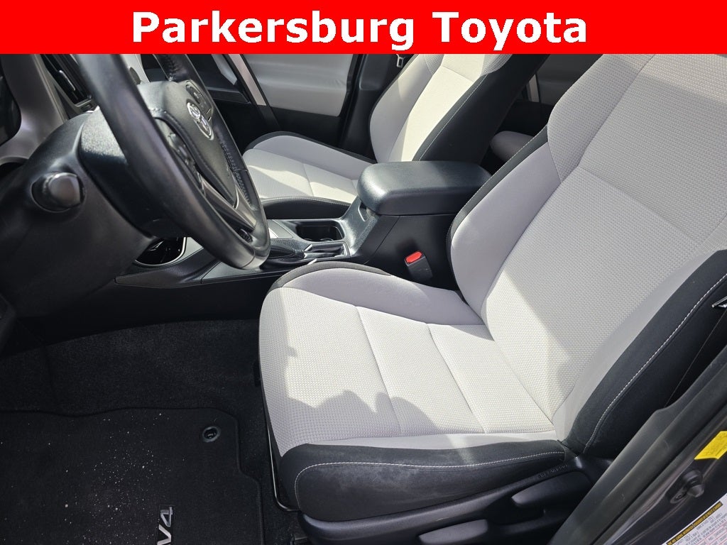 2017 Toyota RAV4 Hybrid XLE