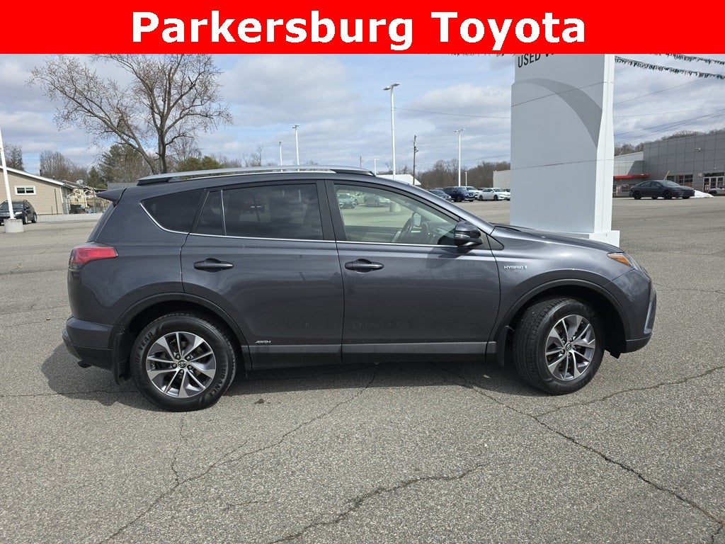 2017 Toyota RAV4 Hybrid XLE