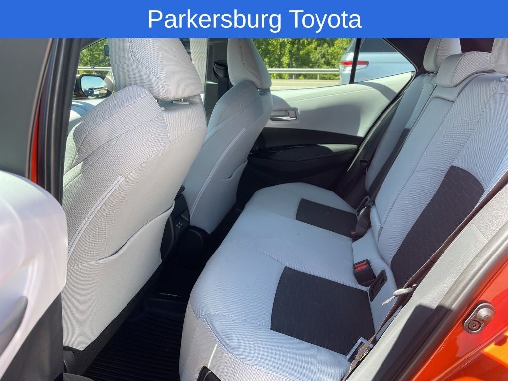 2025 Toyota Corolla Hatchback SE
