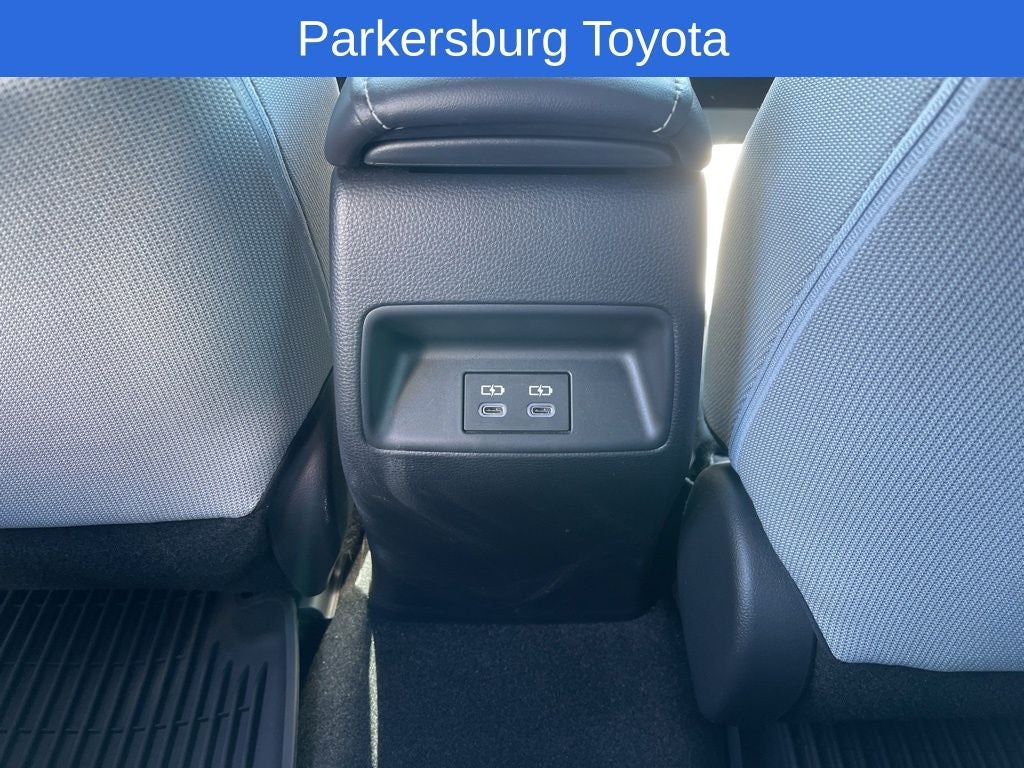 2025 Toyota Corolla Hatchback SE