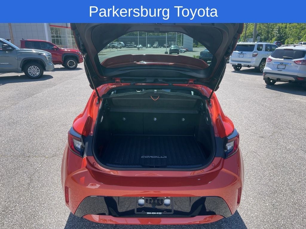 2025 Toyota Corolla Hatchback SE