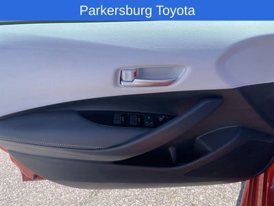 2025 Toyota Corolla Hatchback SE