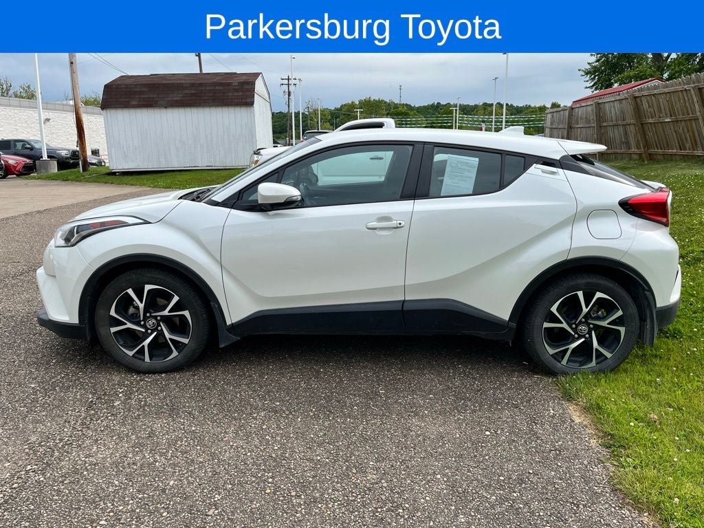 2019 Toyota C-HR XLE's photo
