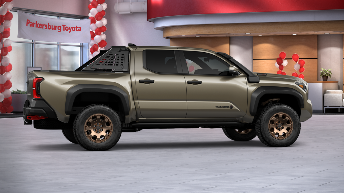 2026 Toyota Tacoma i-FORCE MAX Tacoma Trailhunter