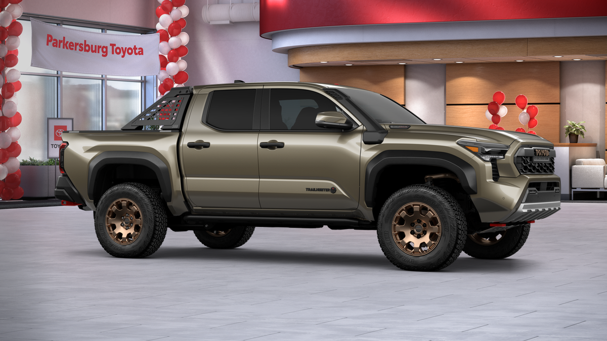 2026 Toyota Tacoma i-FORCE MAX Tacoma Trailhunter