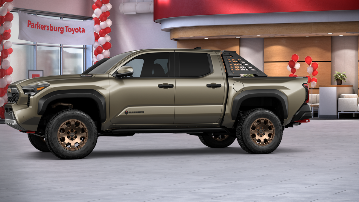 2026 Toyota Tacoma i-FORCE MAX Tacoma Trailhunter