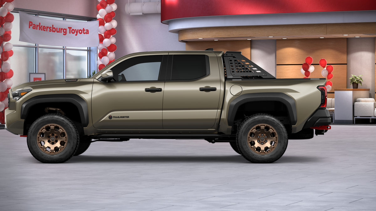 2026 Toyota Tacoma i-FORCE MAX Tacoma Trailhunter
