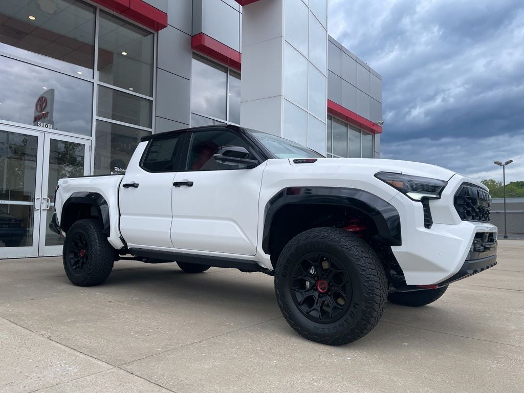 2026 Toyota Tacoma i-FORCE MAX Tacoma TRD Pro