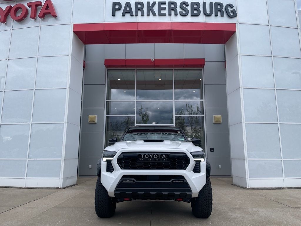 2026 Toyota Tacoma i-FORCE MAX Tacoma TRD Pro