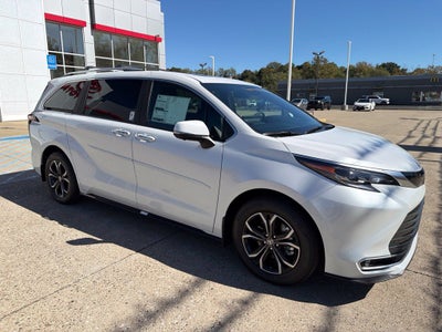 2026 Toyota Sienna Platinum