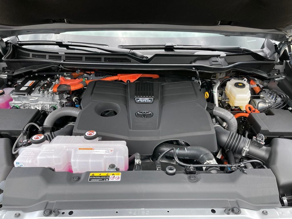2026 Toyota Tundra i-FORCE MAX Tundra Platinum