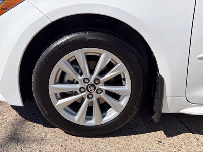2027 Toyota Corolla LE