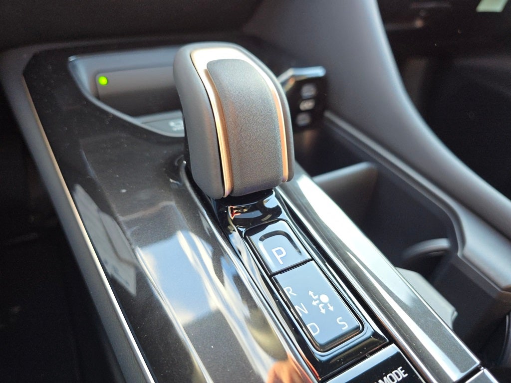 2025 Toyota Toyota Crown Signia Limited