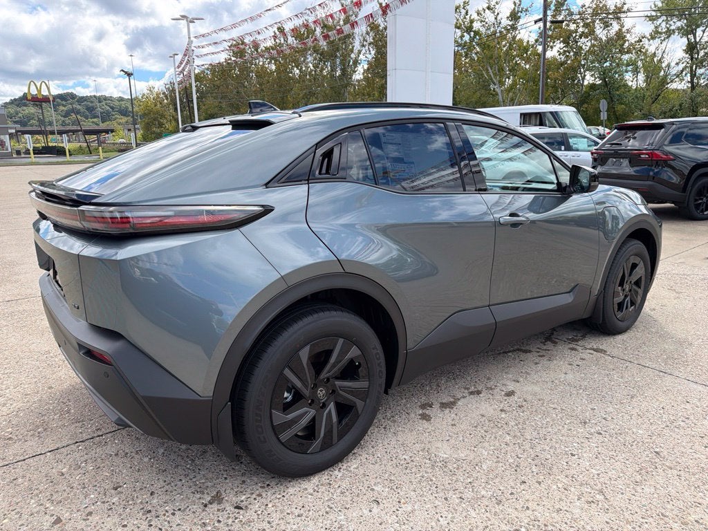 2026 Toyota C-HR SE